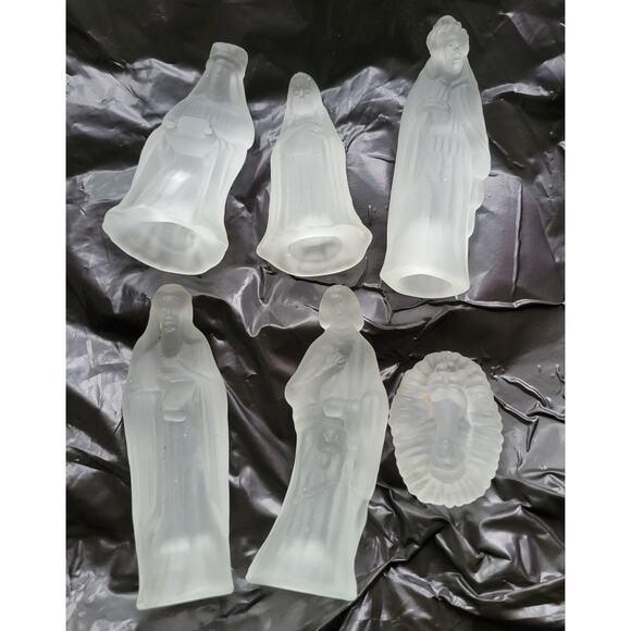 Vintage Nativity Set Frosted Glass 6 Pc Miniature Nativity No Box Approx 3" GC - Picture 2 of 13